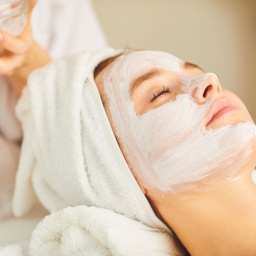 MALE / FEMALE : Facial Treatment @ just Rs 1499/-